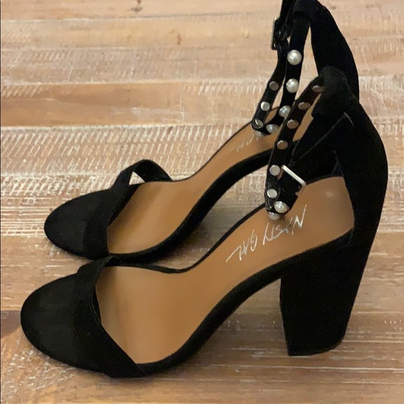 Chunky heels with pearl ankle clasps - Picture 2 of 7